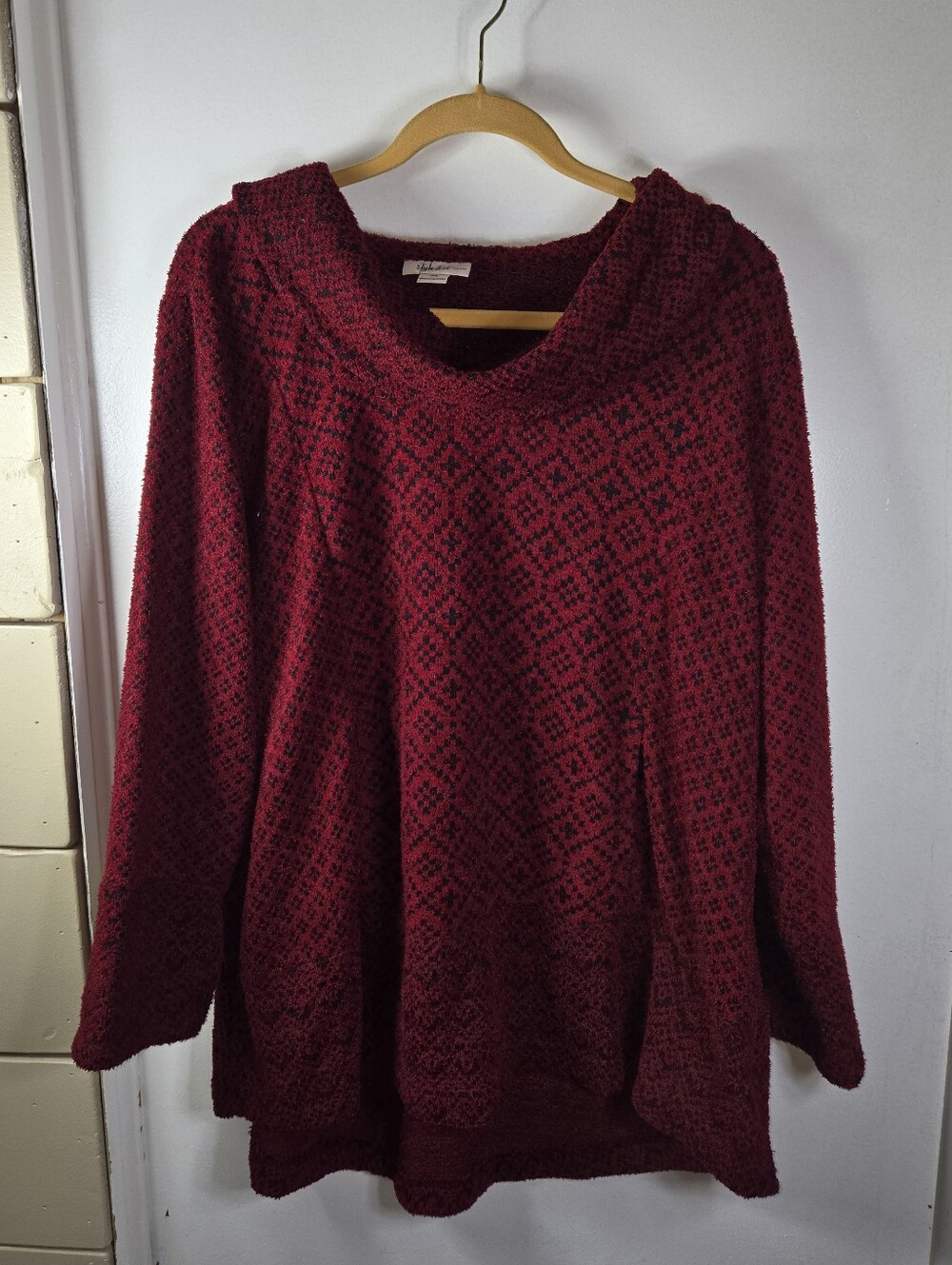 Style Co Women's Burgundy Black Cowl Soft Cozy Artsy Edgy Sweater Size 1X